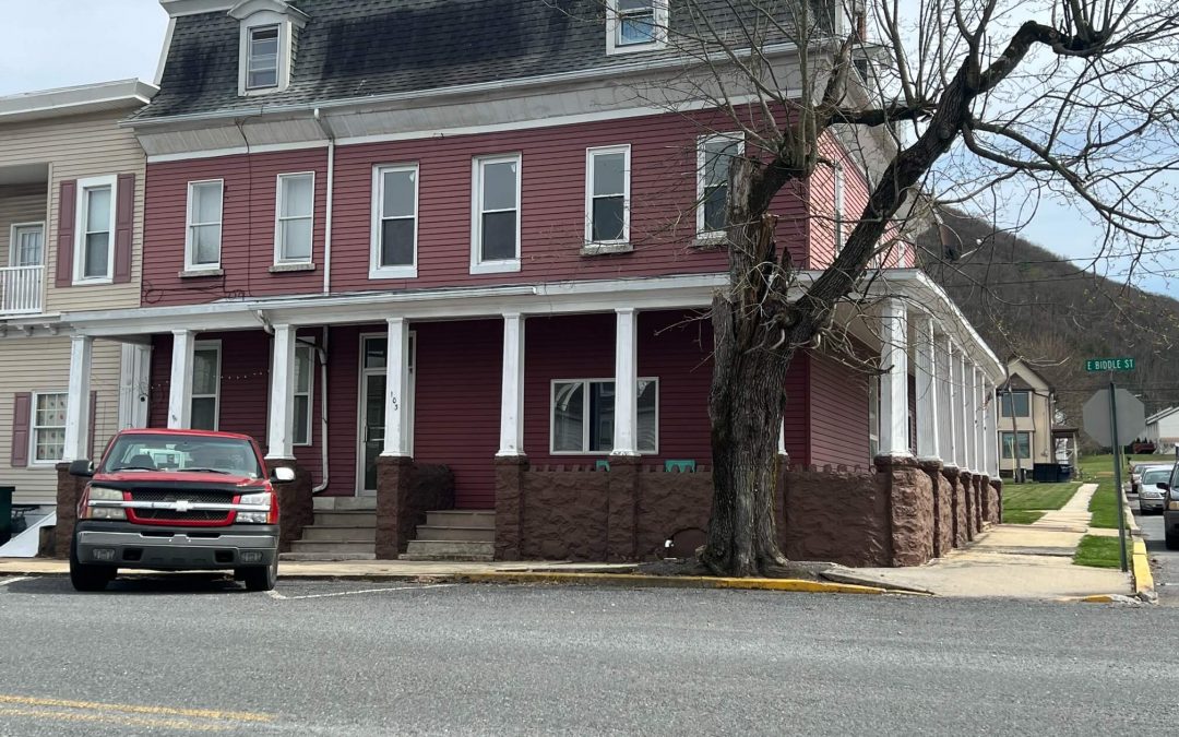 103 EAST. Biddle Street, Gordon